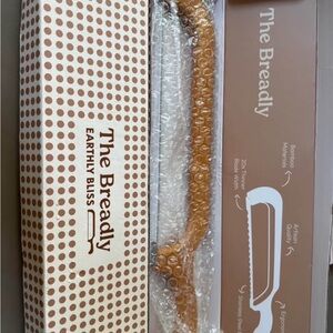 The Breadly Bamboo Bread Knife- Earthly Bliss- brand new in box
